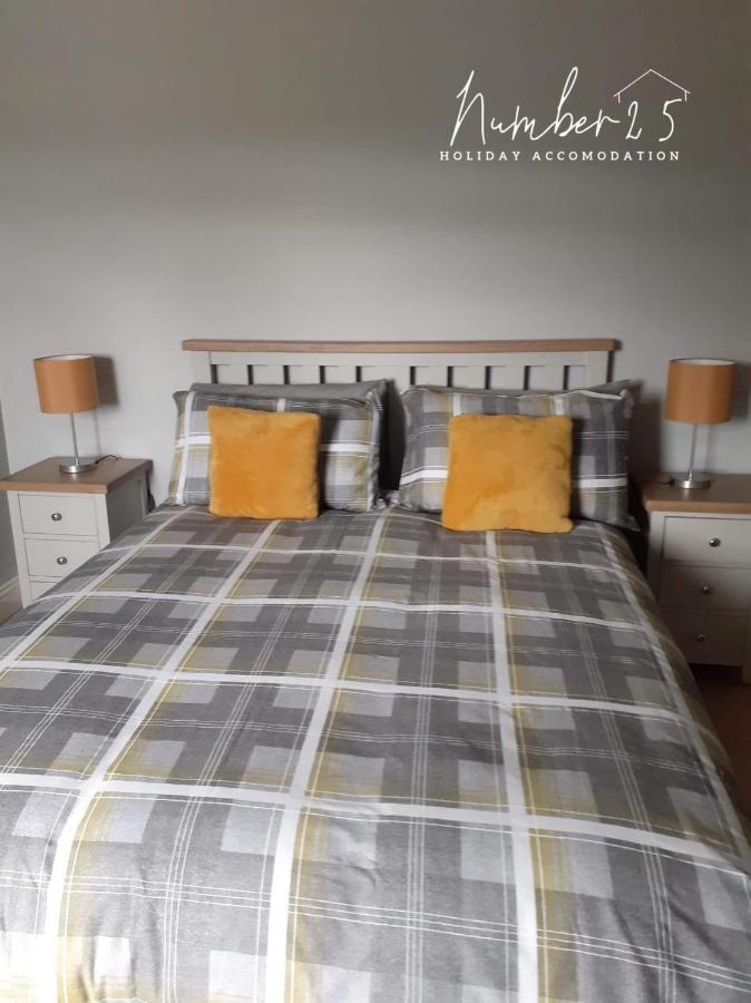 Number 25 Self Catering Apartments Ederney Ardess Bagian luar foto