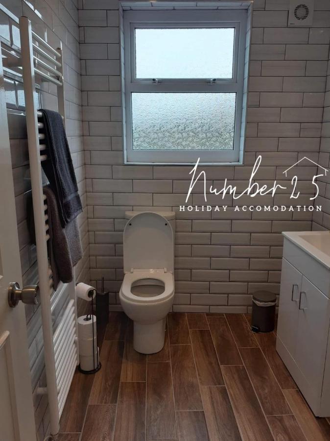 Number 25 Self Catering Apartments Ederney Ardess Bagian luar foto